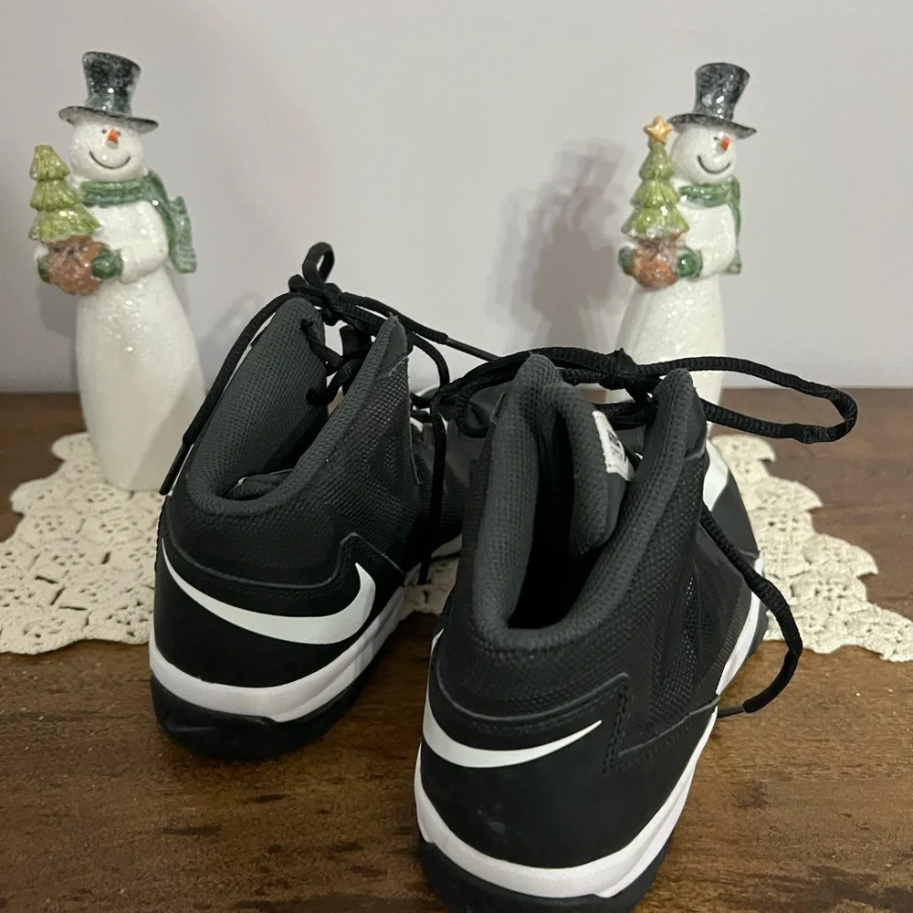 Nike Airmax Stutter Step 2. Size 6 Youth. High Tops